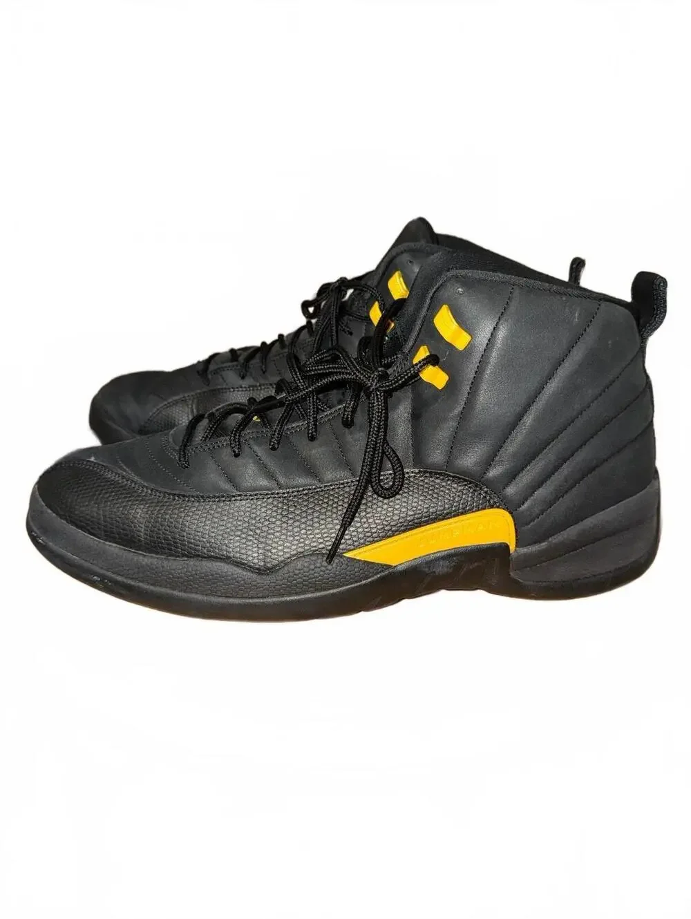 Jordan Retro 12 “Black Taxi” size 17